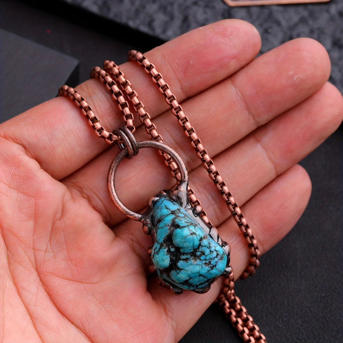 YEEVAA 1PC Irregular Turquoise Natural Stone Necklace Punk Style Pendant, Spirit Necklace Gift (With Original Chain)