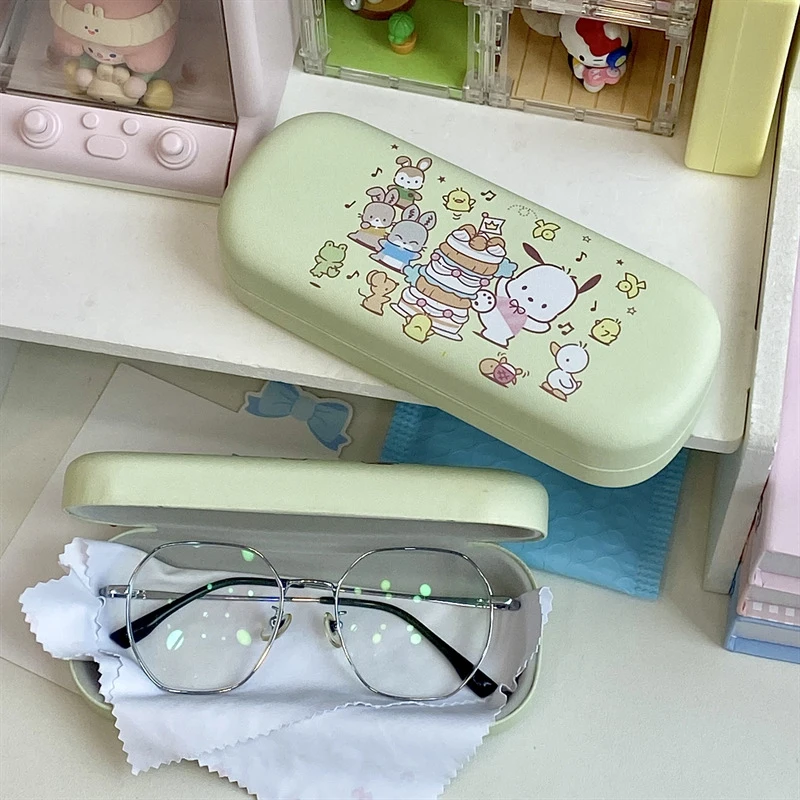 1PC Cartoon Sanrio Pochacco Glasses Case Kawaii Cute Creative Portable Myopia Glasses Storage Box Girls Gifts