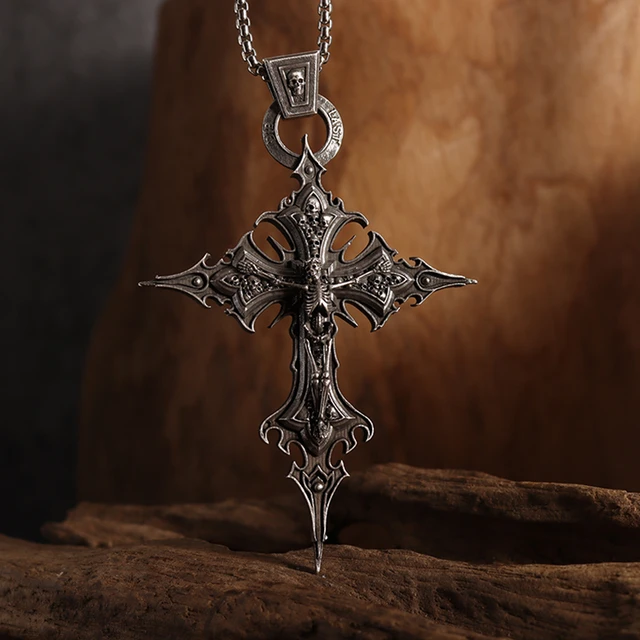 Skull and cross necklace outlet