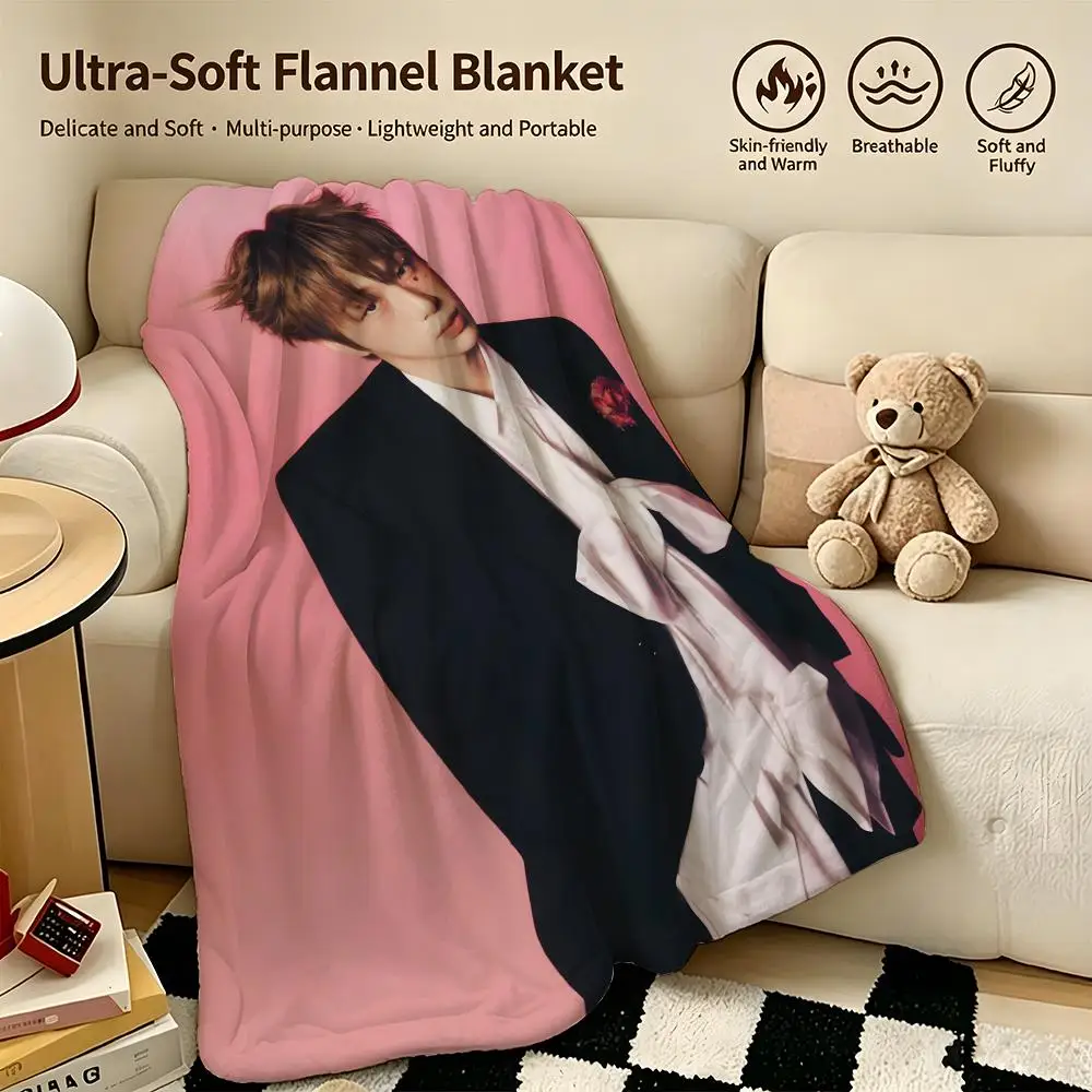 idol K-Kang Daniel-l Throw Warm Soft Flannel Blanket, Multi-use for Sofa Bed Camping Travel Nap