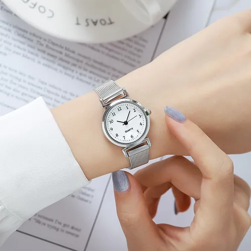 Imagen 2 del producto Relojes de pulsera de plata para mujer, reloj de pulsera pequeño para mujer, relojes de cuarzo a la moda, reloj femenino