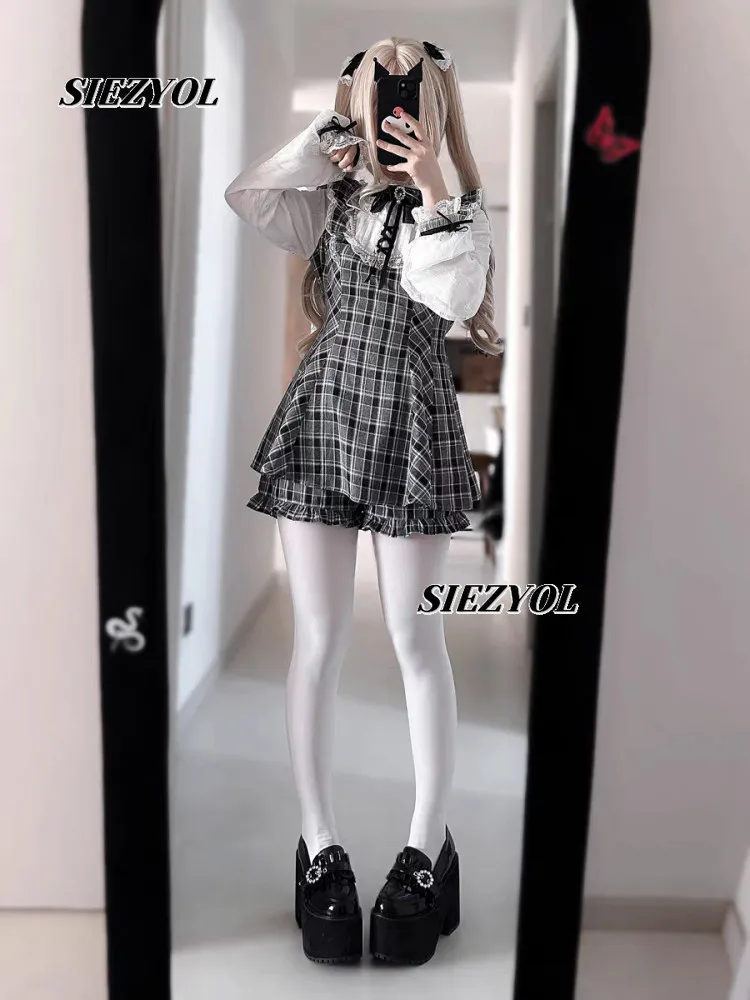 Cute Outfits Japanese-style Mass-produced Sweet Girls Lolita Lace Pearl Bow Long-sleeve Dress and Shorts Two Piece Set