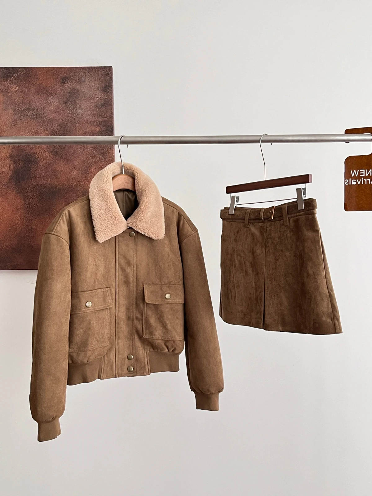 

Women's Skirt Set Sherpa Collar Faux Suede Bomber Jacket Designer Khaki Warm Winter Streetwear Coat with Pockets Vintage Outwear