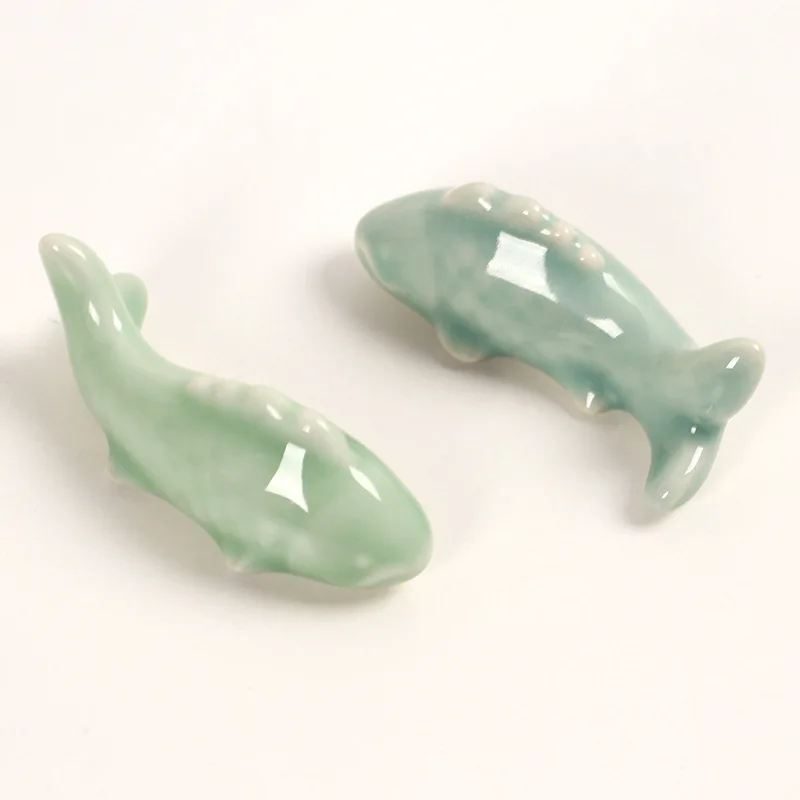 FY Lovely Koi Carp Small Pen Holders Ceramics Living Room Decoration Fish Figurines Celadon Home Decor Ornaments Garden Fairy