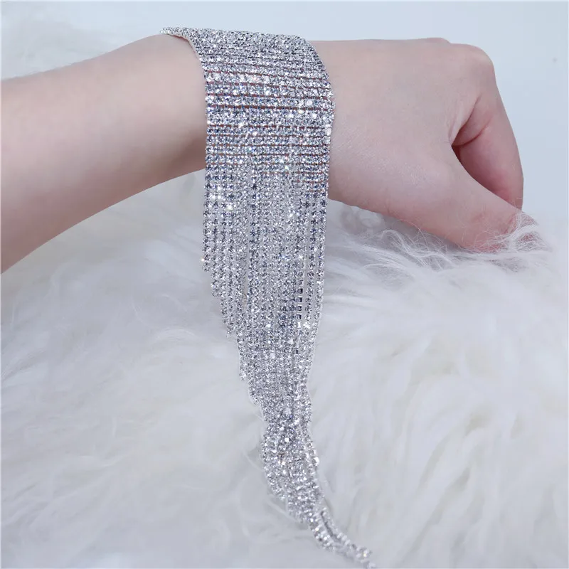 Fashionable Super Sparkling Tassel Multi layered Rhinestone Hand Accessories Exaggerated Women\'s Crystal Bracelet Jewelry