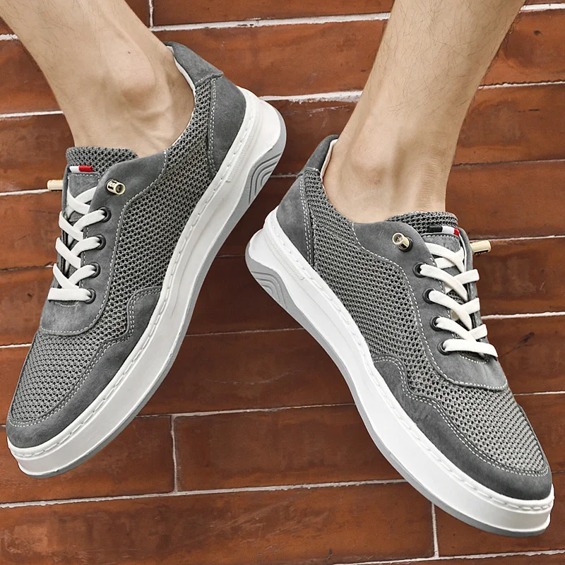 

New Breathable Men Walk Casual Shoes Genuine Leather + Mesh Outdoor Mens Sneakers Shoes Lightweight Flats Soft Sole Travel Shoes