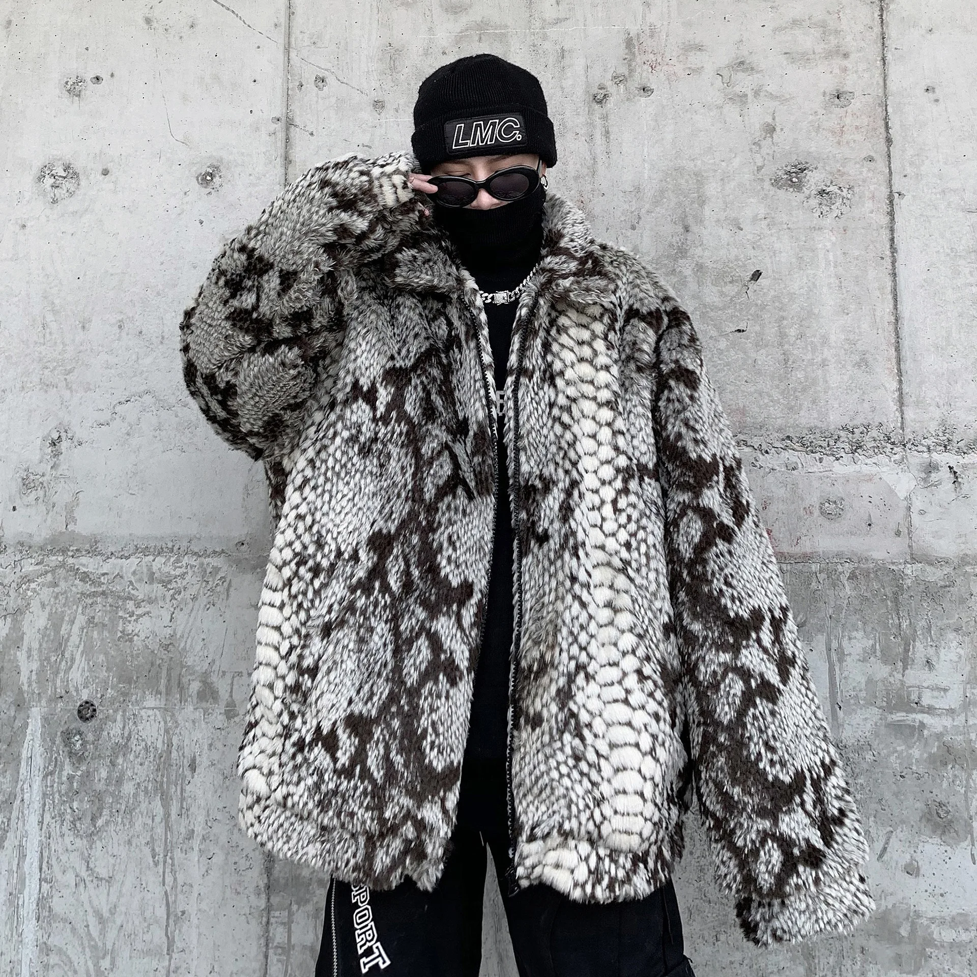 Winter Cotton Clothing Men Fashion Imitation Fur Snake Print Quilted Jacket Lamb Wool Coat Street Retro Jackets for Men Y2k