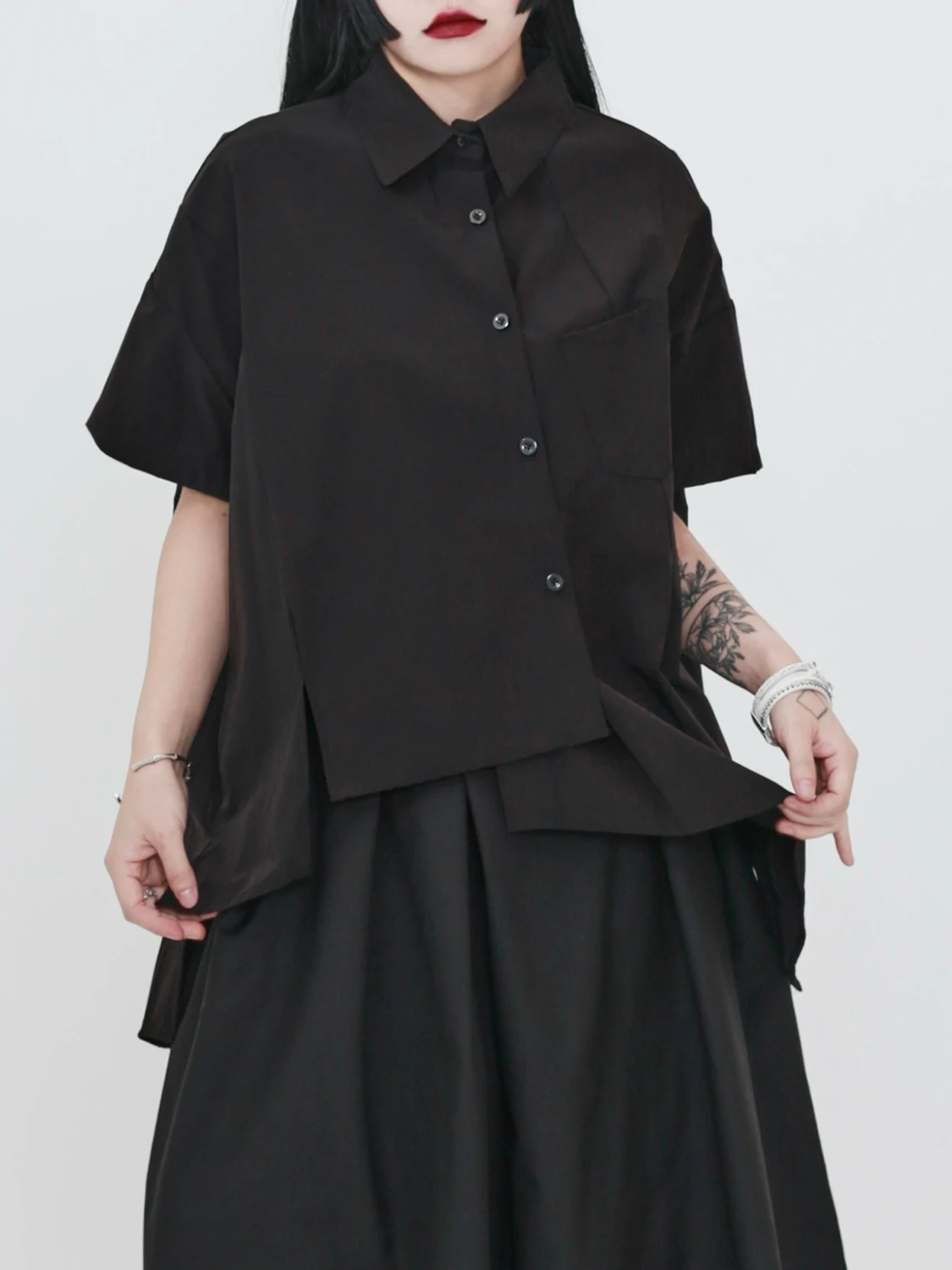 

Dark Style Asymmetric Design Loose Fit Short Sleeve Ladies Shirt Summer New Arrival Versatile Casual Fashion Female Top