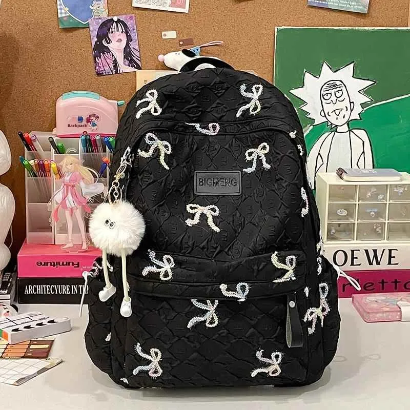 Ins Style Large Capacity Backpack for Middle School Girls Commuter Shoulder Bag High Aesthetic Value Versatile And Practical