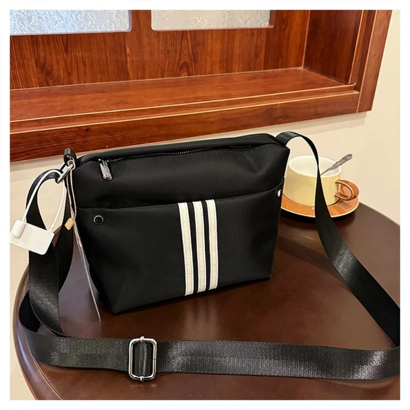 

Fashionable Commuter Bag For Ladies With Laptop Compartment For Work And School Travel Needs