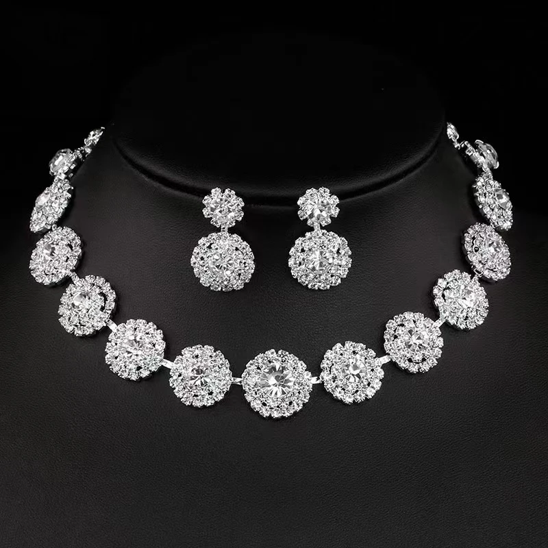 Women's Jewelry Set Shiny Rhinestone Necklace Earrings Set Bride Wedding Party Light Luxury Fashion Accessories