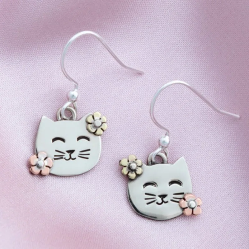 Niedliche handgeschnitzte Blumen-Katzen-Ohrhänger für Damen, dreifarbige Metallgeometrie, für den täglichen Gebrauch, Party-Schmuck, Jubiläumsgeschenk