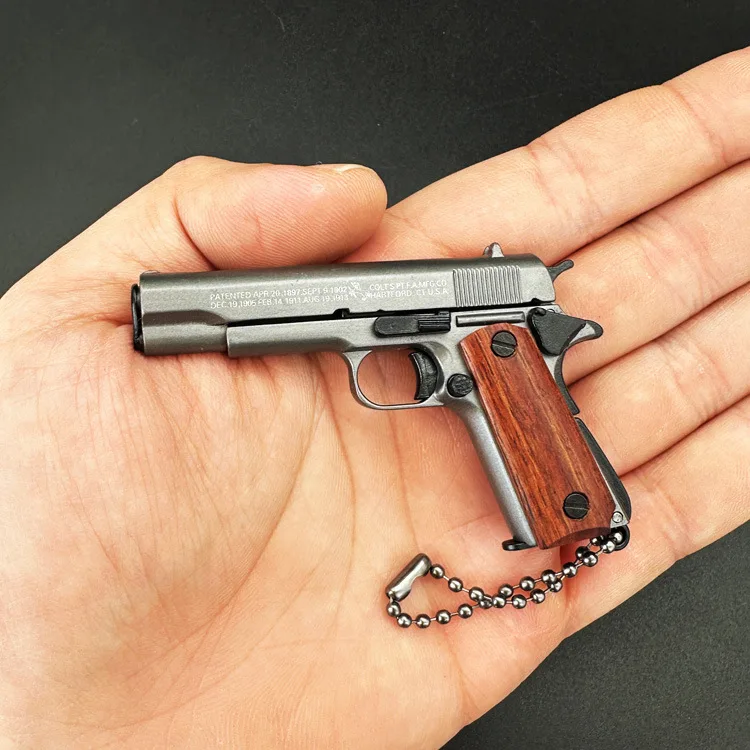 1:3 escala liga colt 1911 pistola mini chaveiro de metal 1911 pistola chaveiro brinquedo fidget pubg arma presente pubg decoração brinquedos