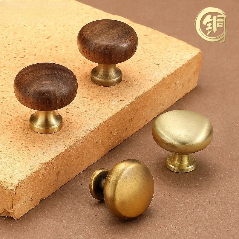 French Retro Walnut Cabinet Handle, Brass Single Knob, Luxury Drawer Pull for Wardrobe Entrance Furniture Hardware