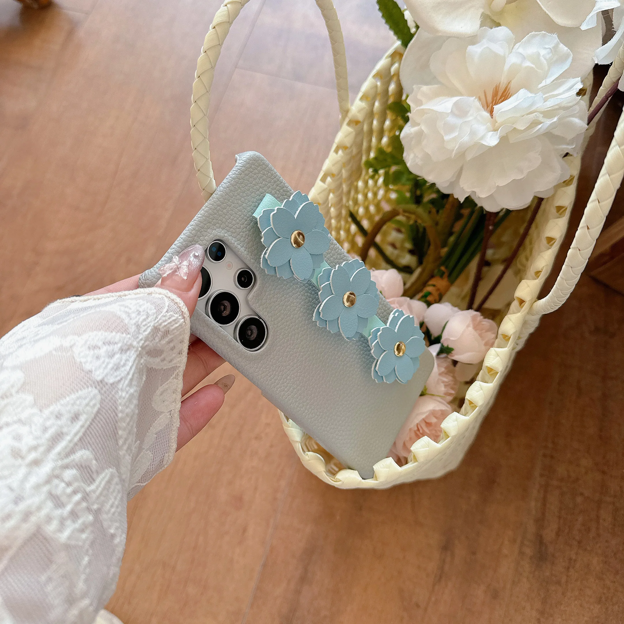 แฟชั่นลิ้นจี่หนัง Hard PC เคสโทรศัพท์สําหรับ Samsung Galaxy S25 Edge S24 Ultra S24FE 3D ดอกไม้สายรัดข้อมือสร้อยข้อมือ