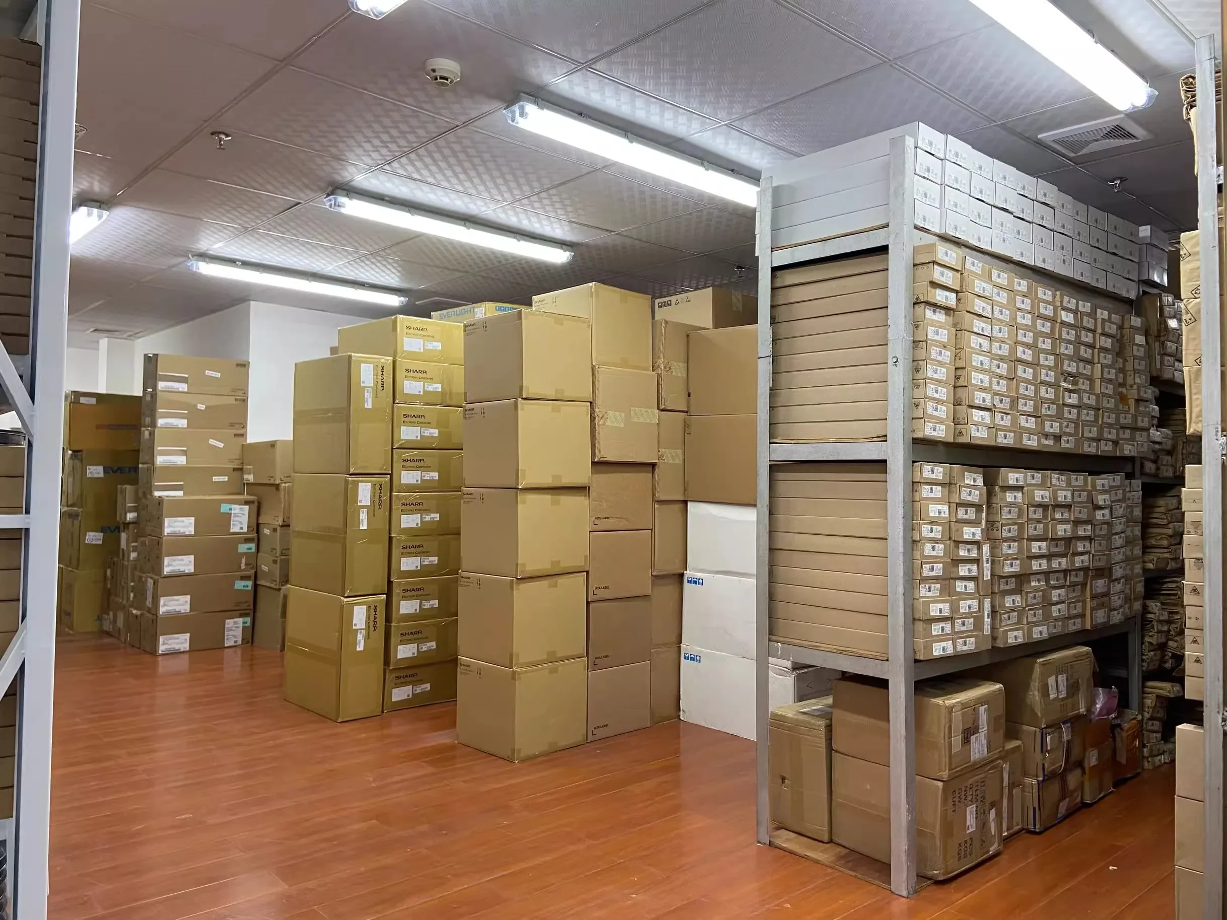 Nuovo e testato Garanzia OK Modulo convertitore DC-DC V300C28T150BL2 da 180 giorni