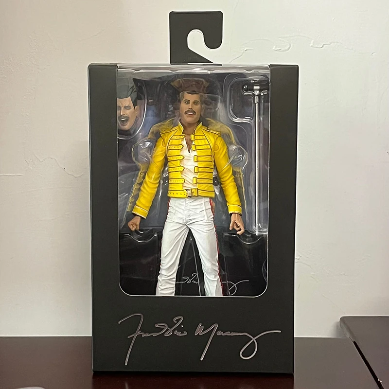 NECA Mercury Queen Freddie figura de acción Live At Wembley Stadium Figurnies modelo de dibujos animados regalos regalo de cumpleaños modelo de juguete