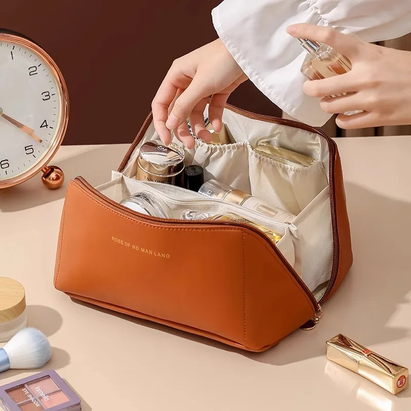 Advanced cloud makeup bag, women's portable organ pillow bag, travel large capacity cosmetics storage bag, toiletries bag