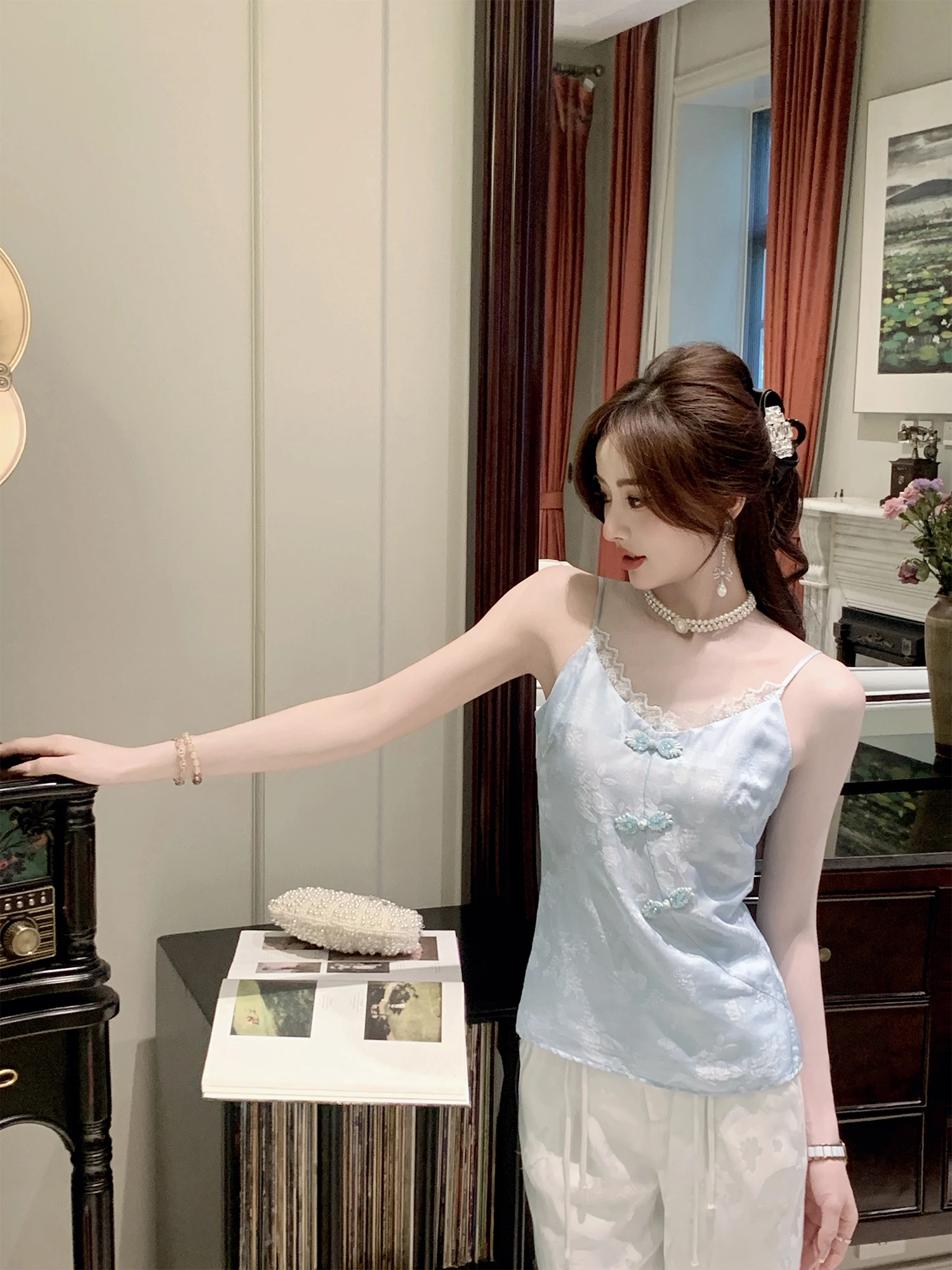 

Модный универсальный новый китайский топ-жилет из смесового шелка с V-образным вырезом, на пуговицах, свободного кроя, для женщин