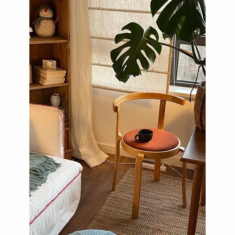 Medieval designer solid wood dining chair Nordic home stackable dining chair small apartment backrest soft bag curved wood