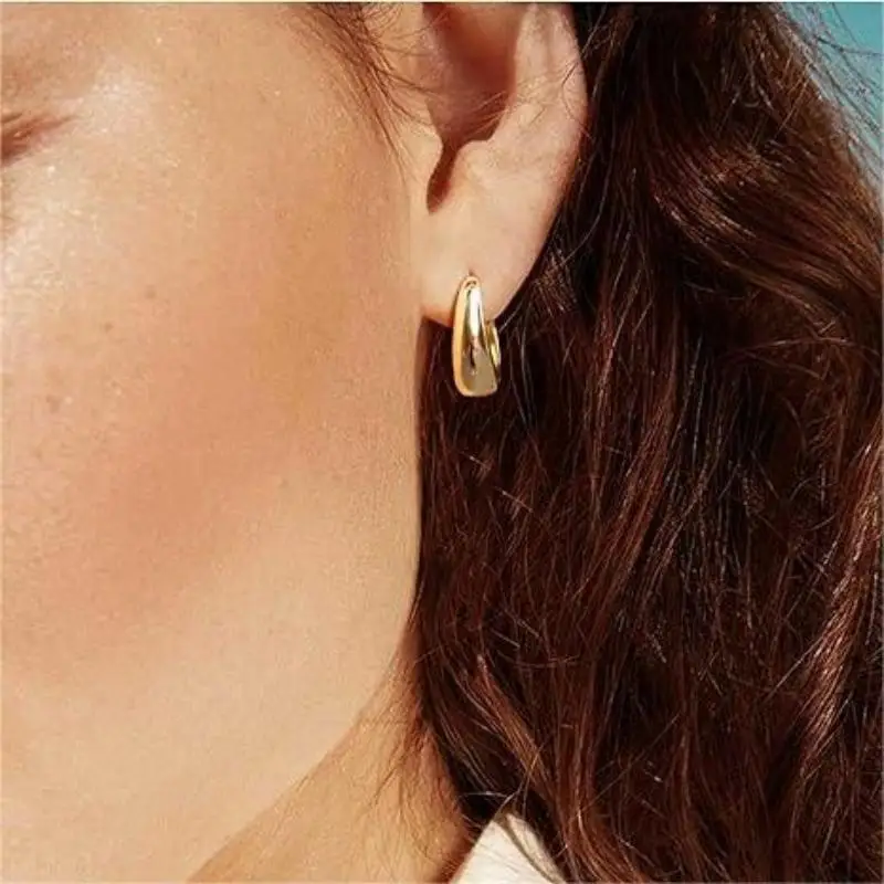 Minimalist 18K Gold Plated Stainless Steel Hoop Earrings Chunky Geometric Glossy Huggies Earrings for Unisex