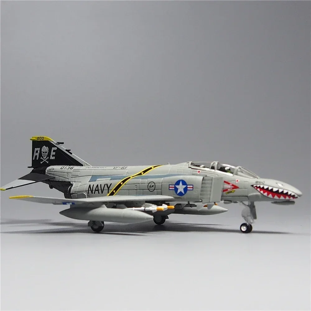 1: 100 Scale F4C Ghost Painted Military Fighter Alloy Militarized Combat Aircraft Model Collection Toys Holiday Gifts Display