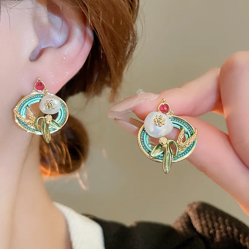 

Baroque pearl flower earrings for women, Van Gogh oil painting in pastoral wheat style, jewelry gift for girlfriends.