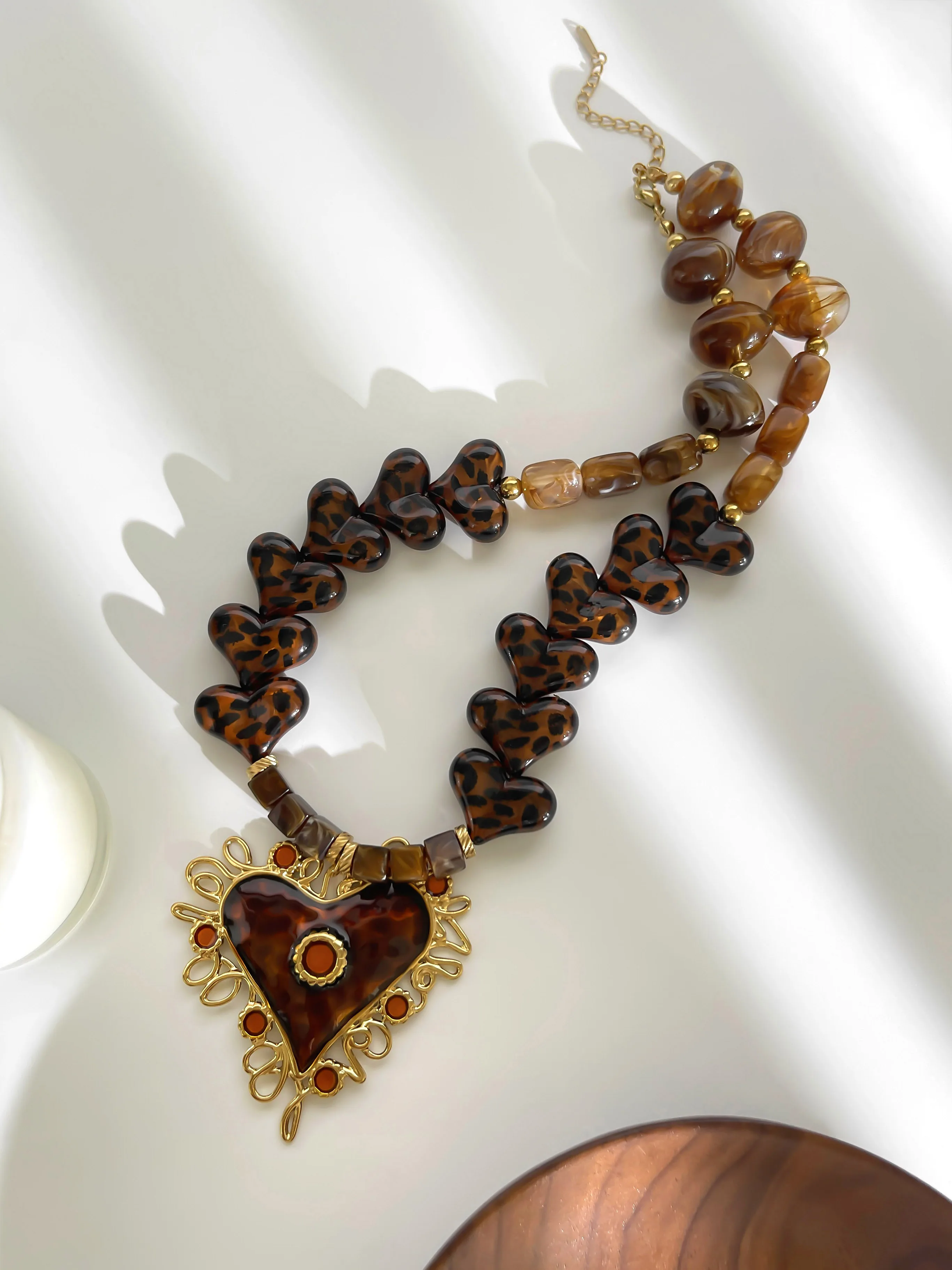 Peri'sBox المألوف اليدوية الحب الراتنج المينا قلادة مطرز قلادة الخريف الشتاء شخصية سحر المرأة مجوهرات هدايا