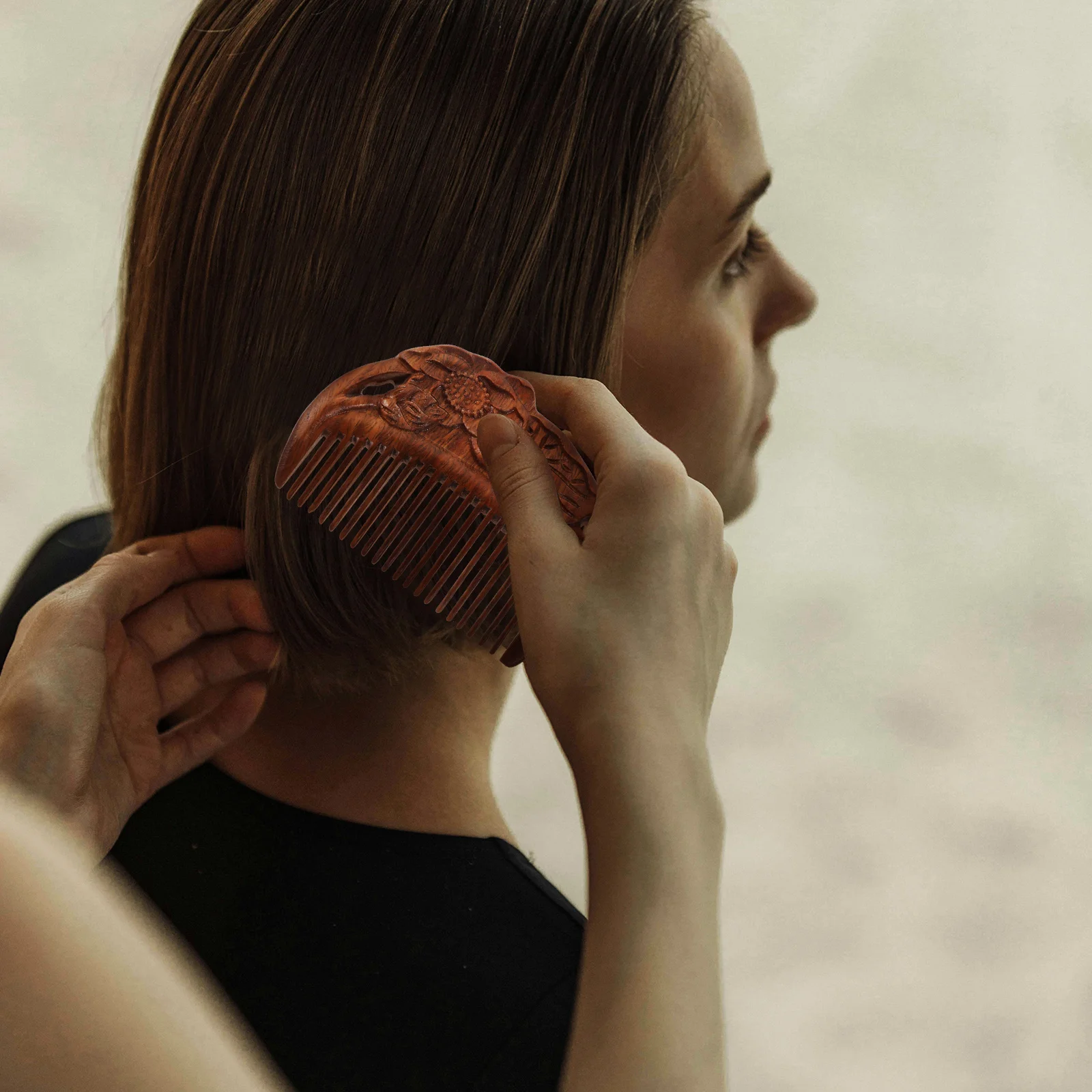 

Sandalwood Comb Exquisite Lotus Carving Anti-Static Scalp Massage Hair Comb for Thick Tangled Hair Women