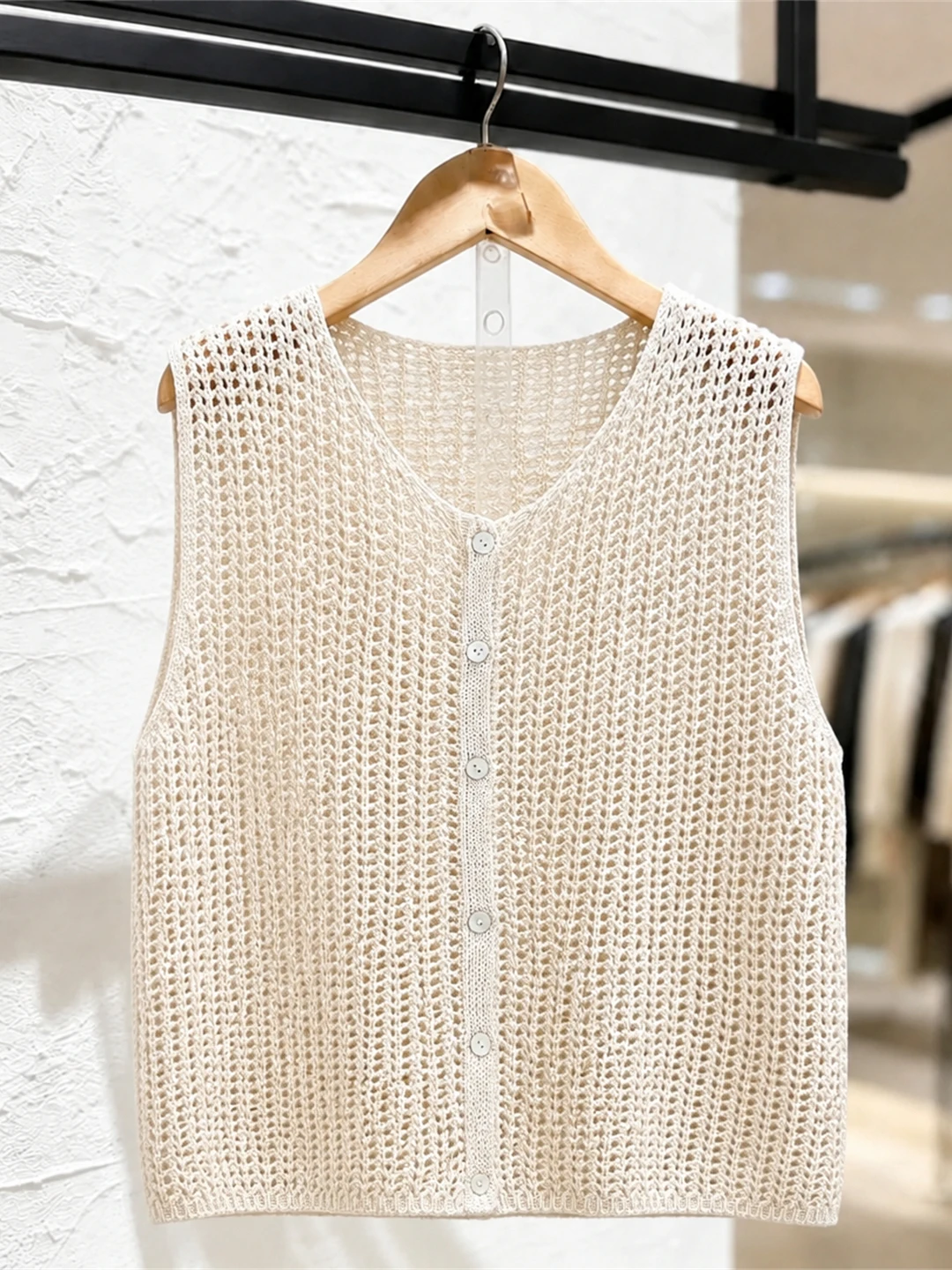 

Ladies' Summer Commute Style Loose Fit Sleeveless Hollow out Vest Single Button Cardigan Casual Top Elegant Leisure Trend
