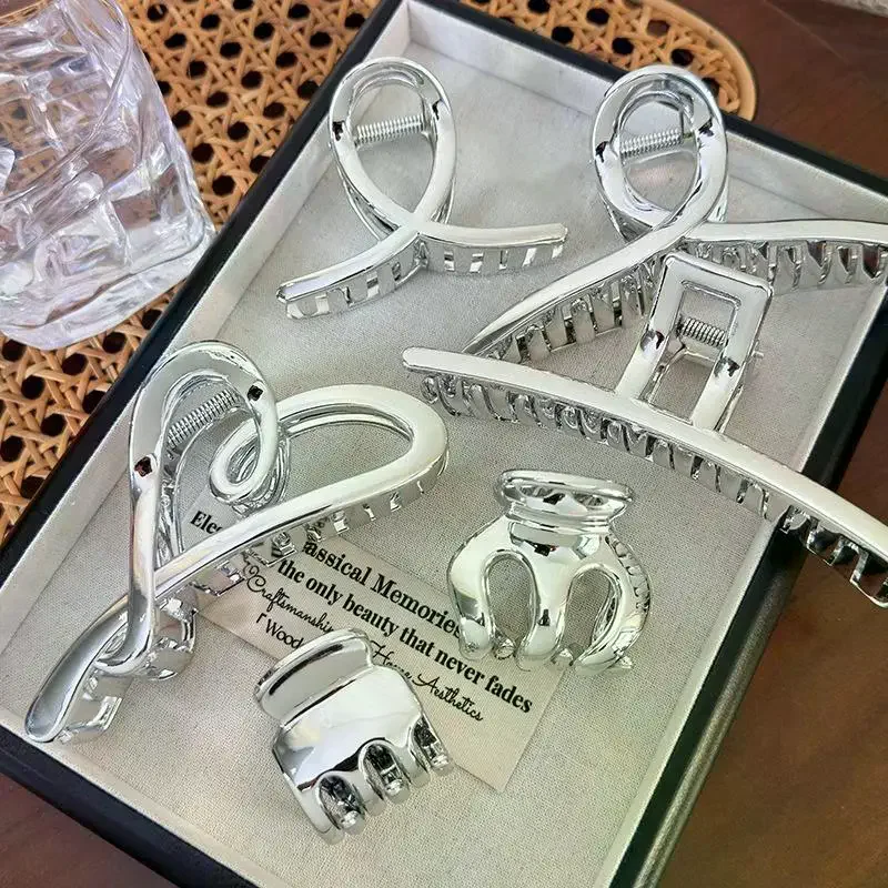 Women Large Elegant Silver Metal Hair Claw 1Pcs Punk Style Easy Use Hair Barrette for All Occasions Gift for Her