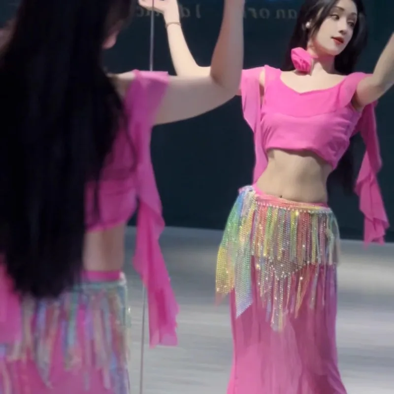 Trajes de dança do ventre personalizados, novo conjunto de vestido de performance, vestido sexy de prática de temperamento, saia de malha rosa, roupa de dança para iniciantes
