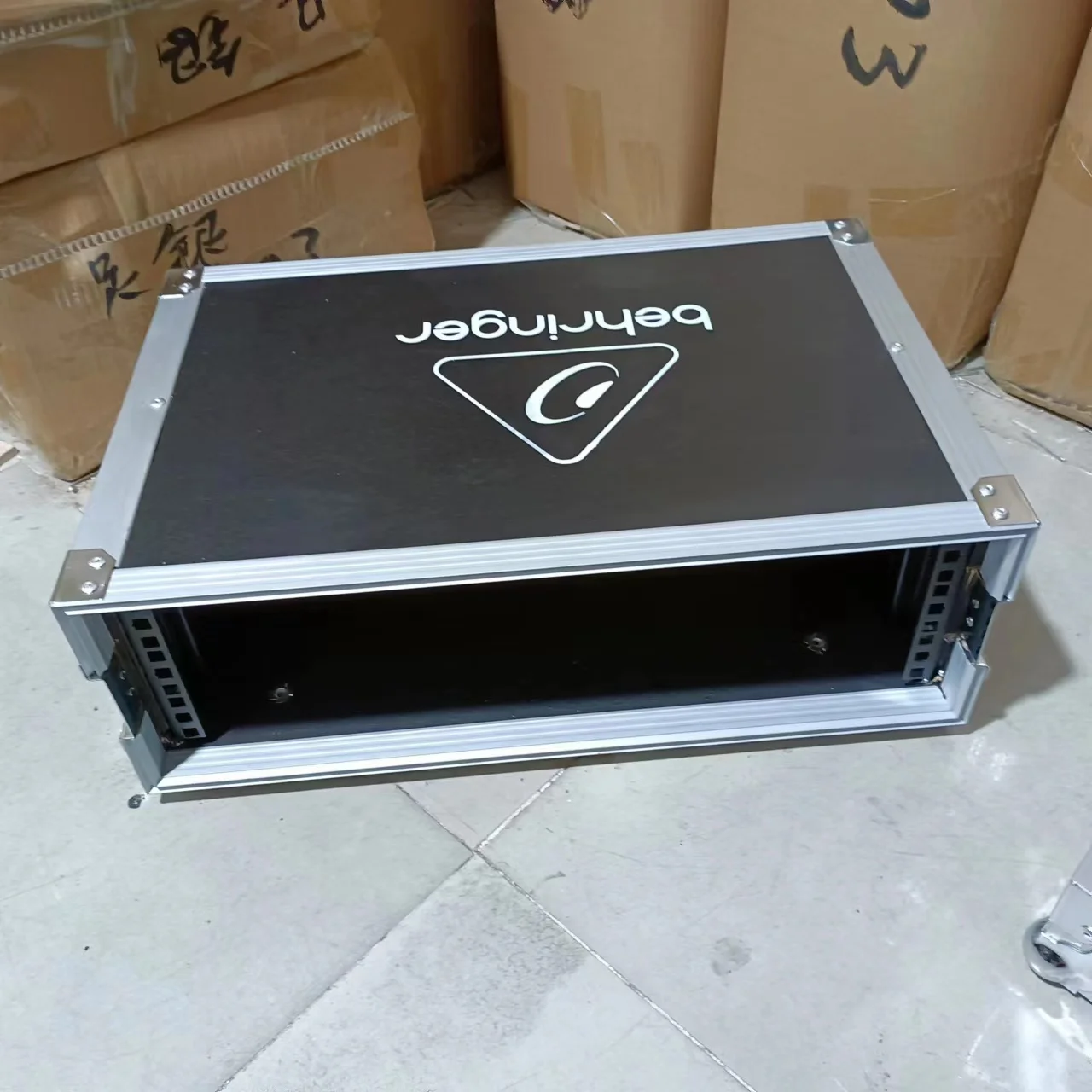 

BRINGER S16 3U 2 Door Non Shock Rack Mount Case for Audio Equipment
