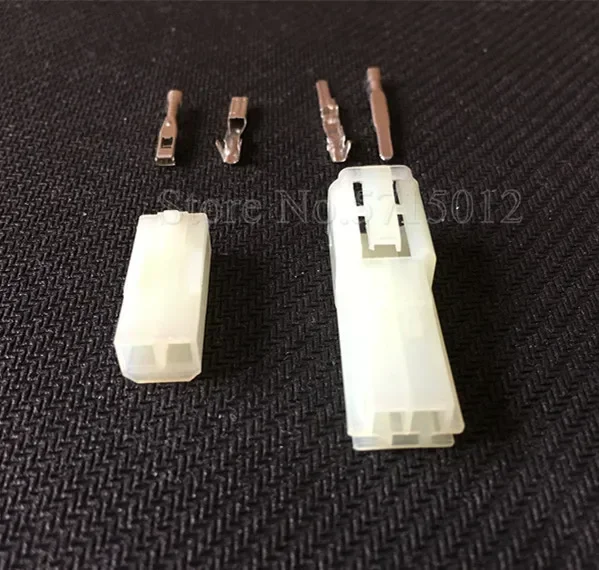 2 Hole Electronic Automotive Connector Auto Plug With Crimp Terminals