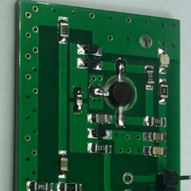 

Частотный источник генератора с управлением напряжением M85K Широкополосный Vco 515 МГц --- 1150 МГц