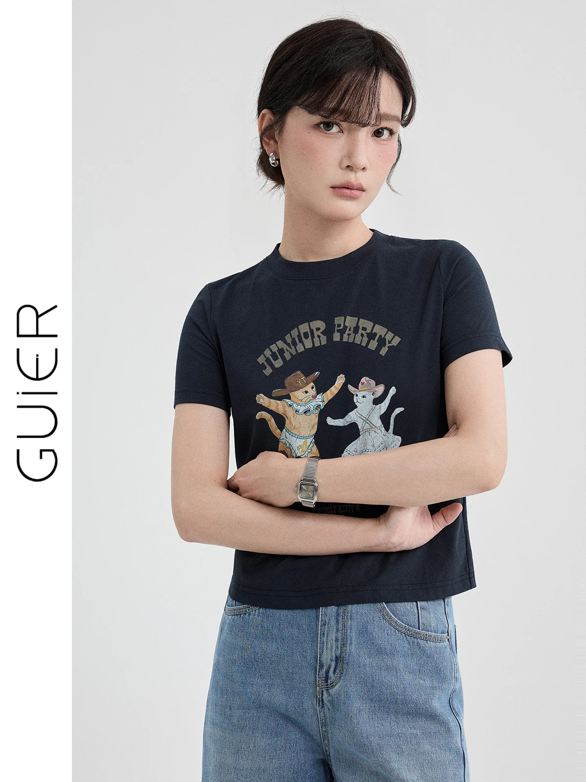 

Новая летняя женская футболка Guier с коротким рукавом, стандартный крой, повседневный стиль, с принтом, универсальная, длиной до плеч