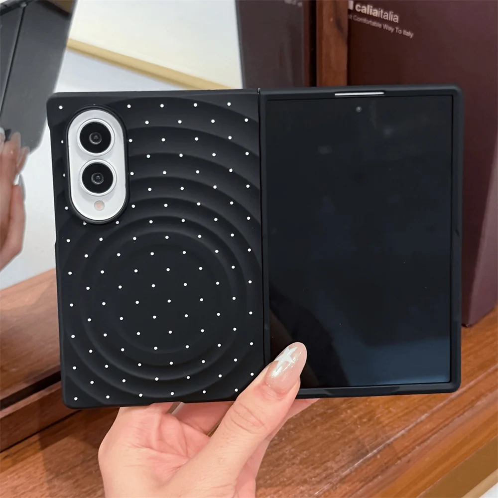 Black Polka Dot 3D Heart Magnetic Stand Phone Case For Samsung Galaxy Z Fold8 Protective Cover With Wrist Chain Foldable Shell