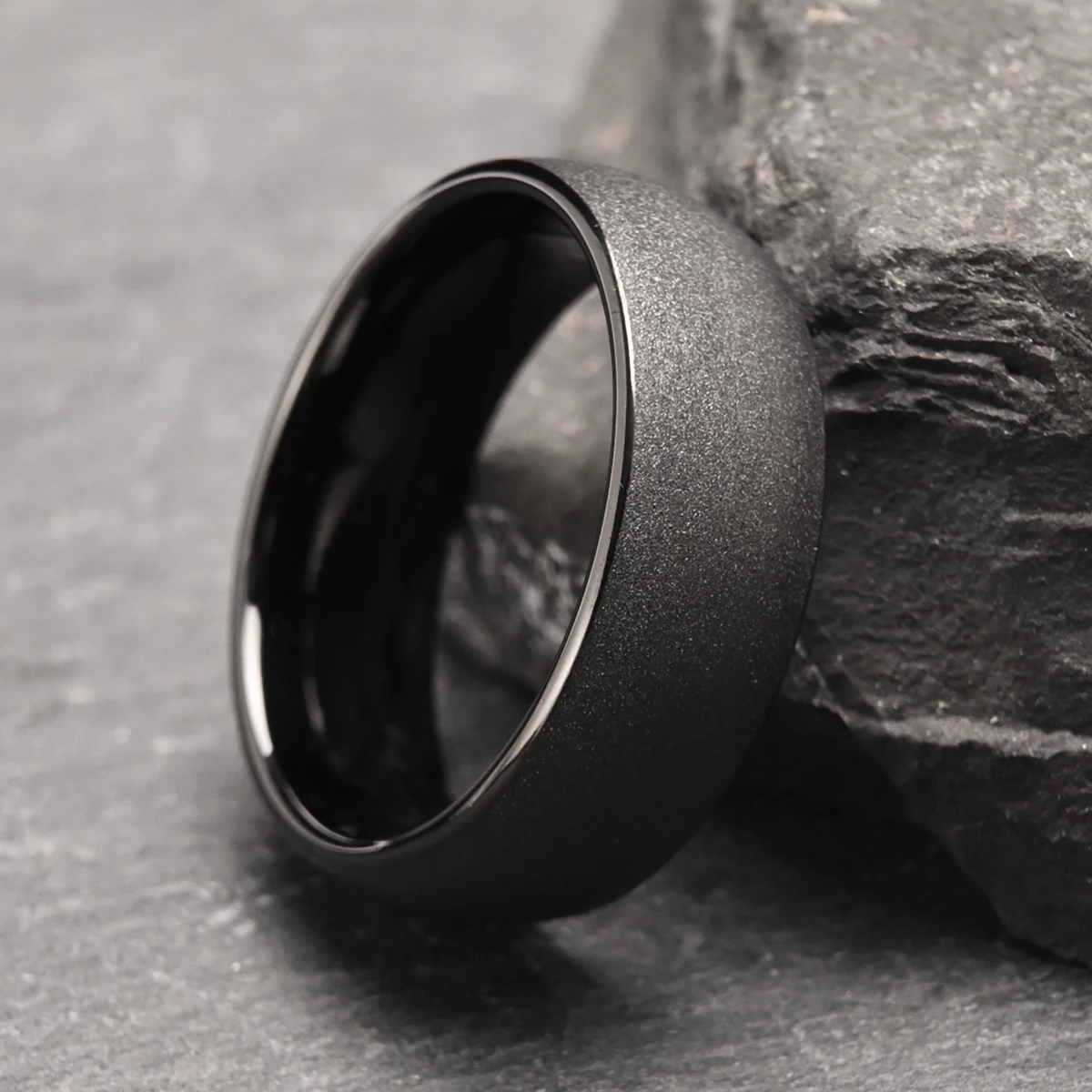 Black Tungsten Carbide Men\'s Ring 8mm Brushed and Polished Men\'s Wedding Band Stylish and comfortable for daily wear