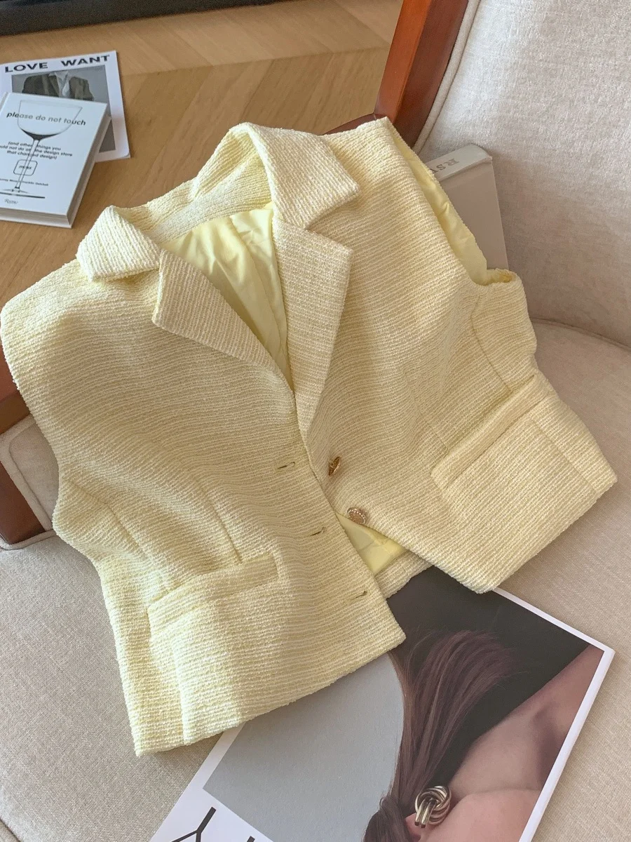 

Роскошный коврик, женский жилет Svel, ранняя осень, тонкая верхняя одежда, хлопок, 00% V-образный вырез, застежка на одной пуговице...