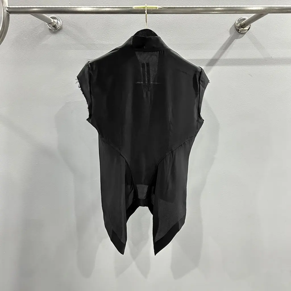 

Women's SUBHUMAN L Light Luxury Sleeveless Tuvetail Jacket European And American Style Fabric Zipper Small Vest