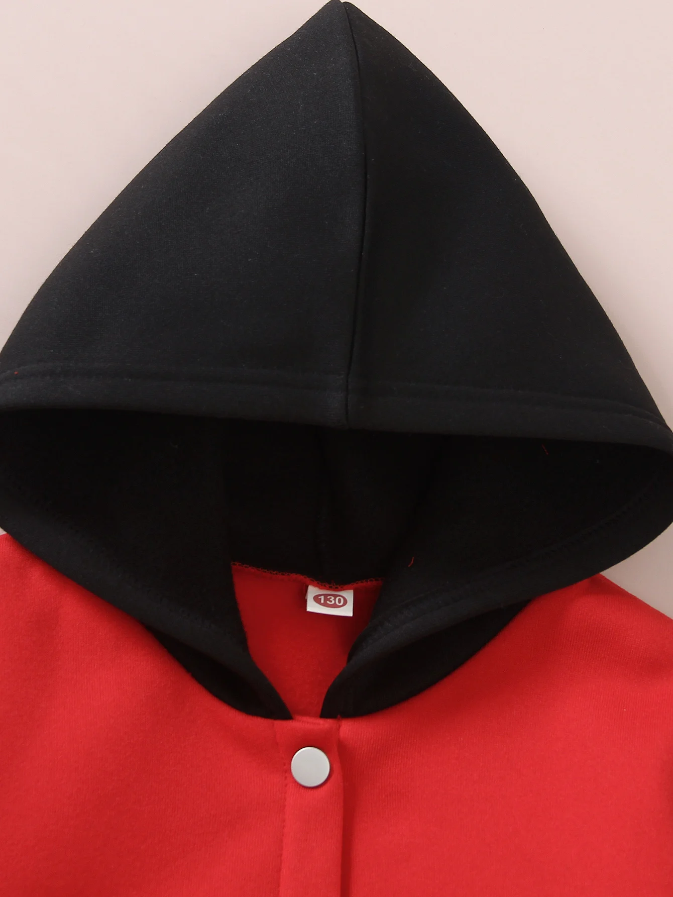 Giacca da baseball con cappuccio rossa con motivo stampato pupazzo di neve per bambini casual e alla moda autunno e inverno