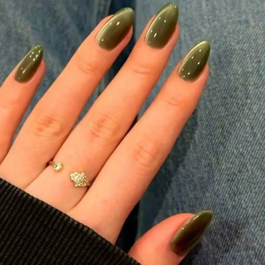 

24Pcs Green Cat Eye Oval Nails, Glossy Reusable No Glue, Daily Party Office, Free Shipping
