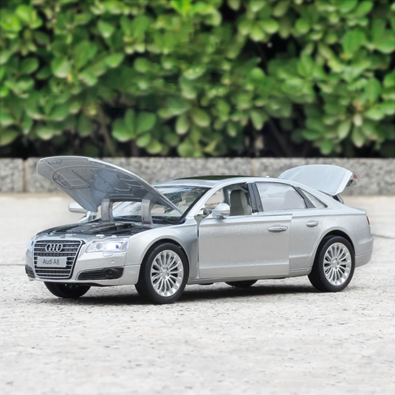 1:32 AUDI A8 Luxury Car Alloy Car Model Diecasts Toy Vehicles Toy Cars Sound and light Kid Toys For Children Gifts Boy Toy