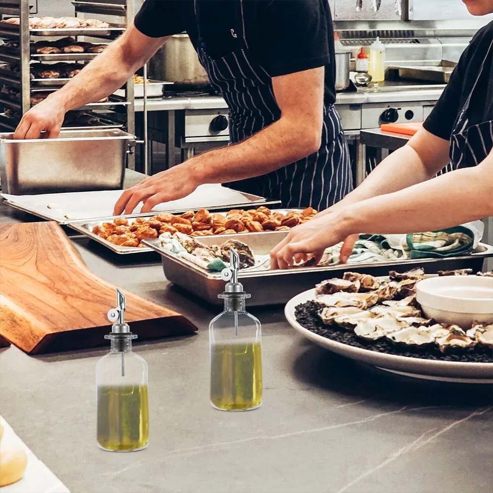 

2Pcs Automatic Oil Dispenser Glass Bottle Multipurpose Cooking Oil Vinegar Soy Sauce Container Leakproof Kitchen Storage