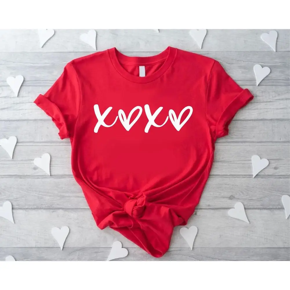 

XOXO T-Shirt Valentines Shirt For Women Hugs and Kisses T-shirts Valentines Day Gift Xoxo Love Tee Cute Xoxo Couple Shirts