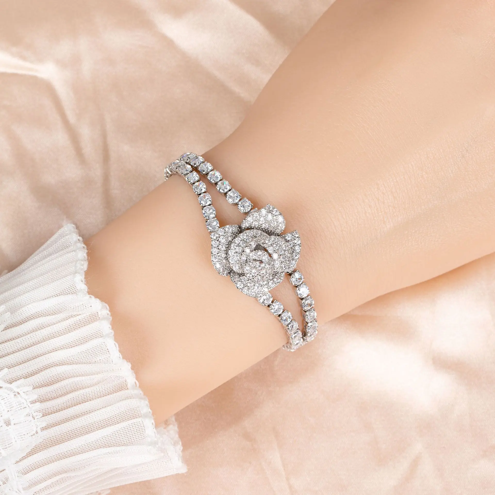 

HIBRIDE New Light Luxury Zirconia Romantic Flower Double Layers Bracelet Fine Women Jewellery Set Party Wedding Daily Dress B139