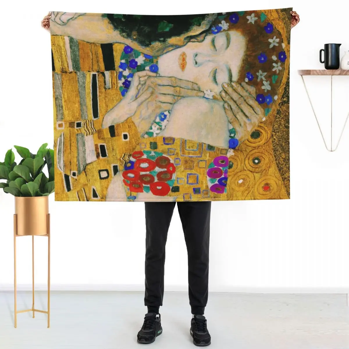 The Kiss by Gustav Klimt Throw Blanket Portable Lightweight Blanket for Travel Camping