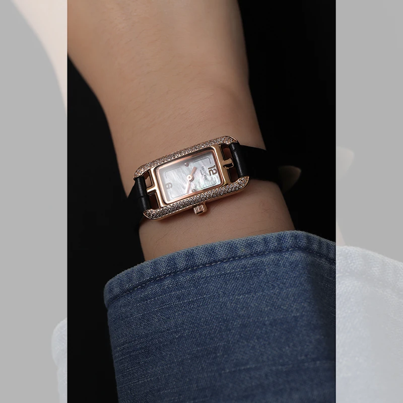 

Женские часы Heavy Industry с перламутром и яркими стразами, кожаный ремешок, цирконий, простой, элегантный, универсальный, модный комплект