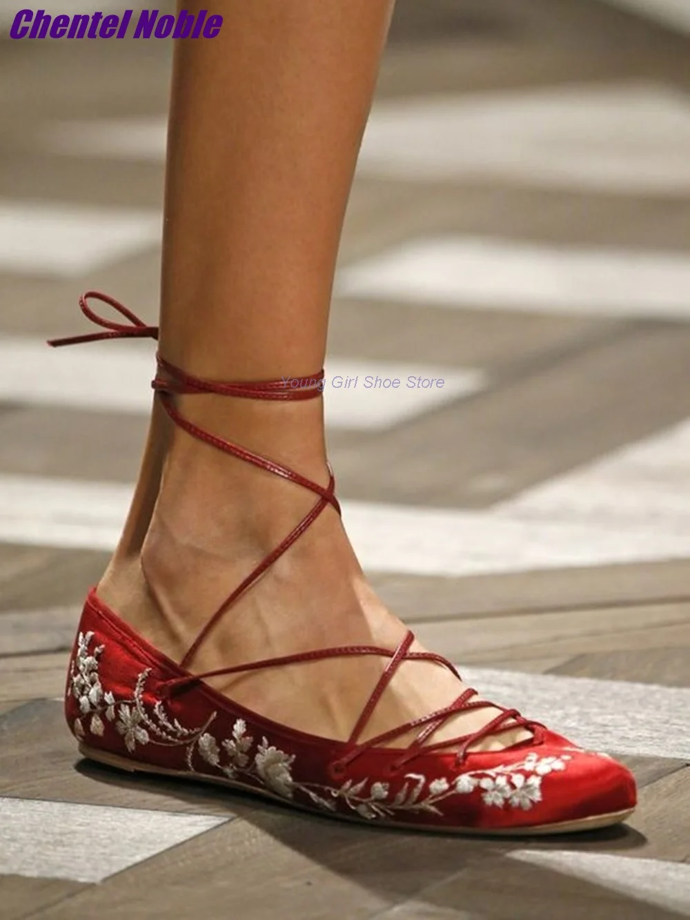 

Print Cross Lace Up Sandles Retro Flat Heel Round Toe Red Shallow Fashion Women Shoes New Arrival Catwalk Comfortable