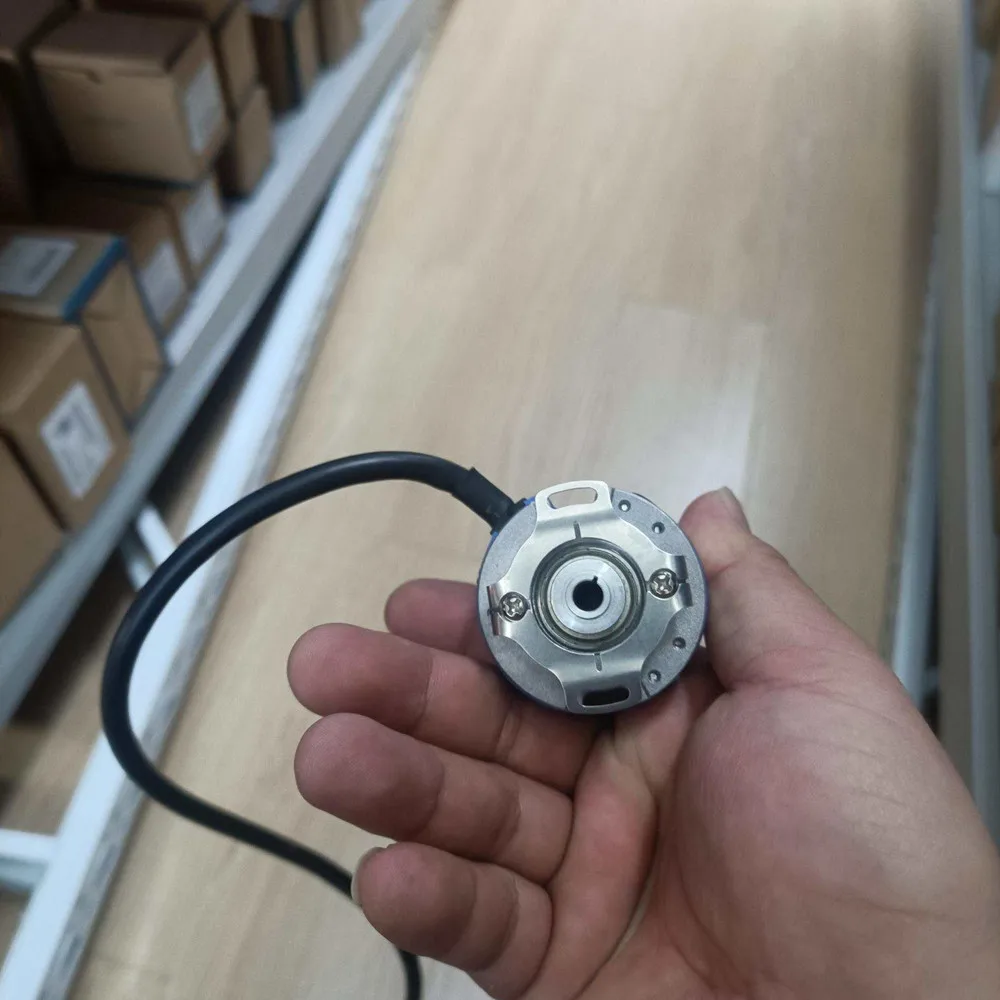 TS5213N371 2048ppr Pengganti Rotary Encoder Encoder Berkualitas Tinggi